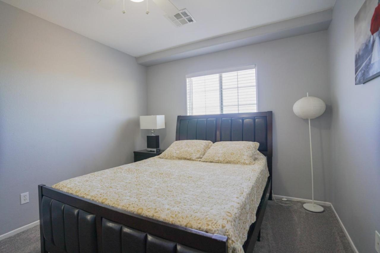 Ultra Modern Las Vegas Home 20Min From The Strip Bagian luar foto