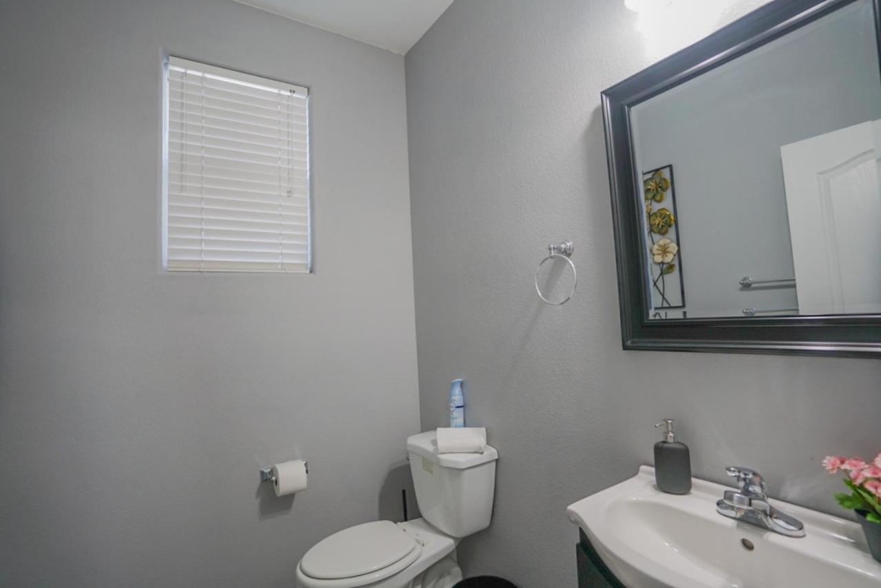 Ultra Modern Las Vegas Home 20Min From The Strip Bagian luar foto
